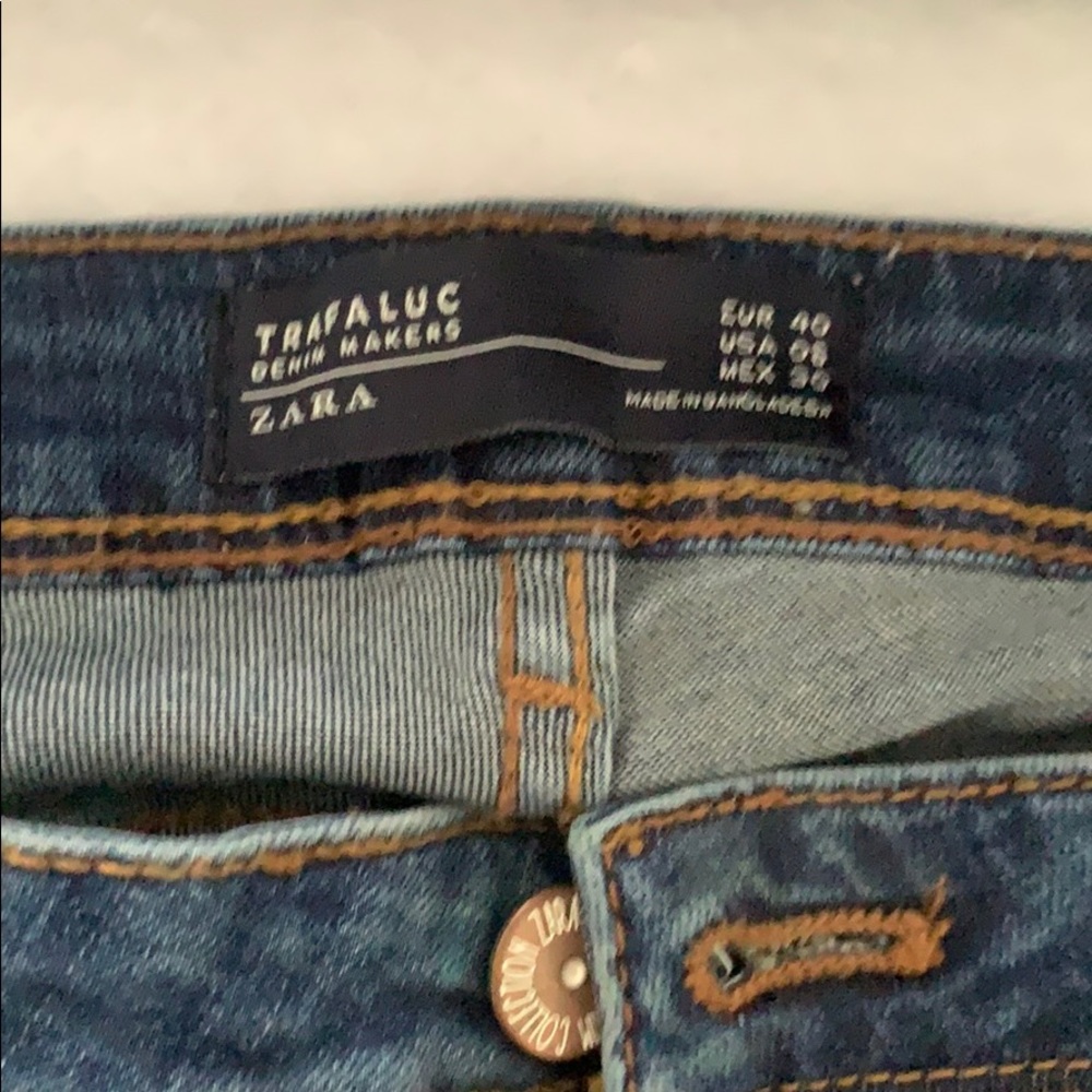 Zara Ripped Skinny Jeans - Picture 3 of 5